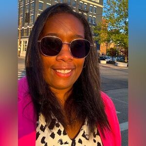 Meet your Posher, Aliya